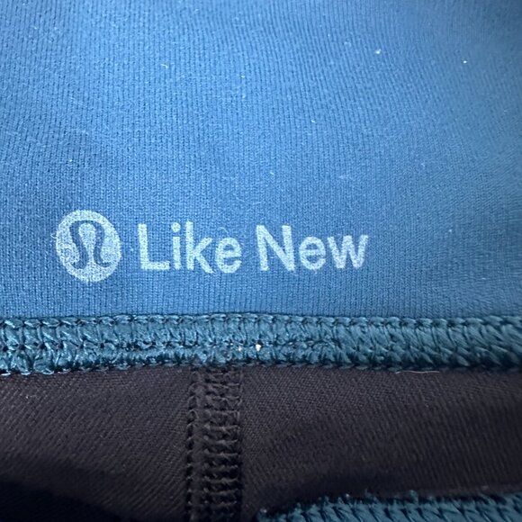 Lululemon Like New Womens Yoga Pants Size 2 Black & Blue Stretchy & Comfortable - Picture 3 of 5